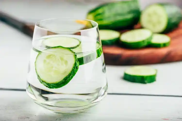 agua con pepino